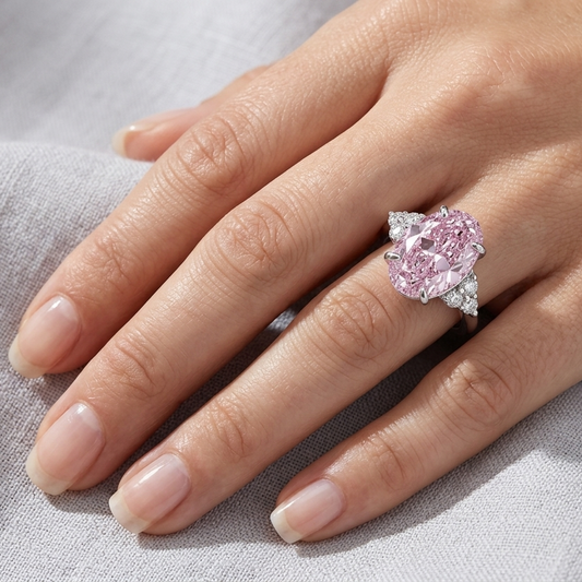 Oval Cut, 4 Carat, Fancy Yellow, Cocktail Ring