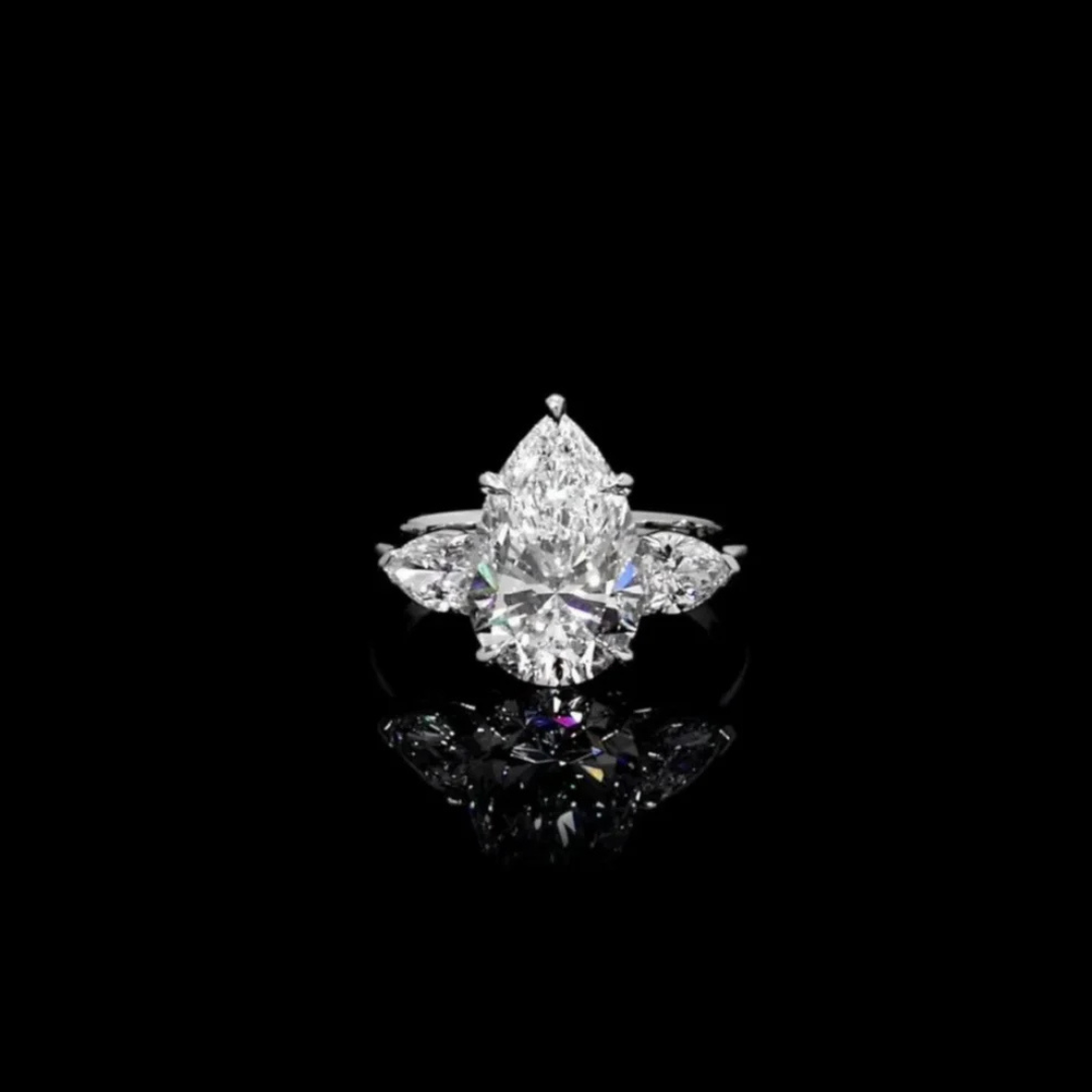 Jessica Simpson, Pear Shape Engagement Ring, 5.75 Carats