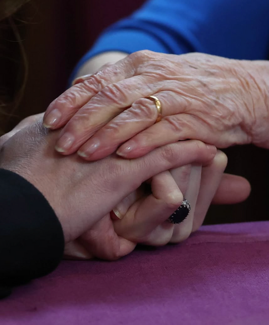 Princess Diana's Sapphire Ring - MargalitRings