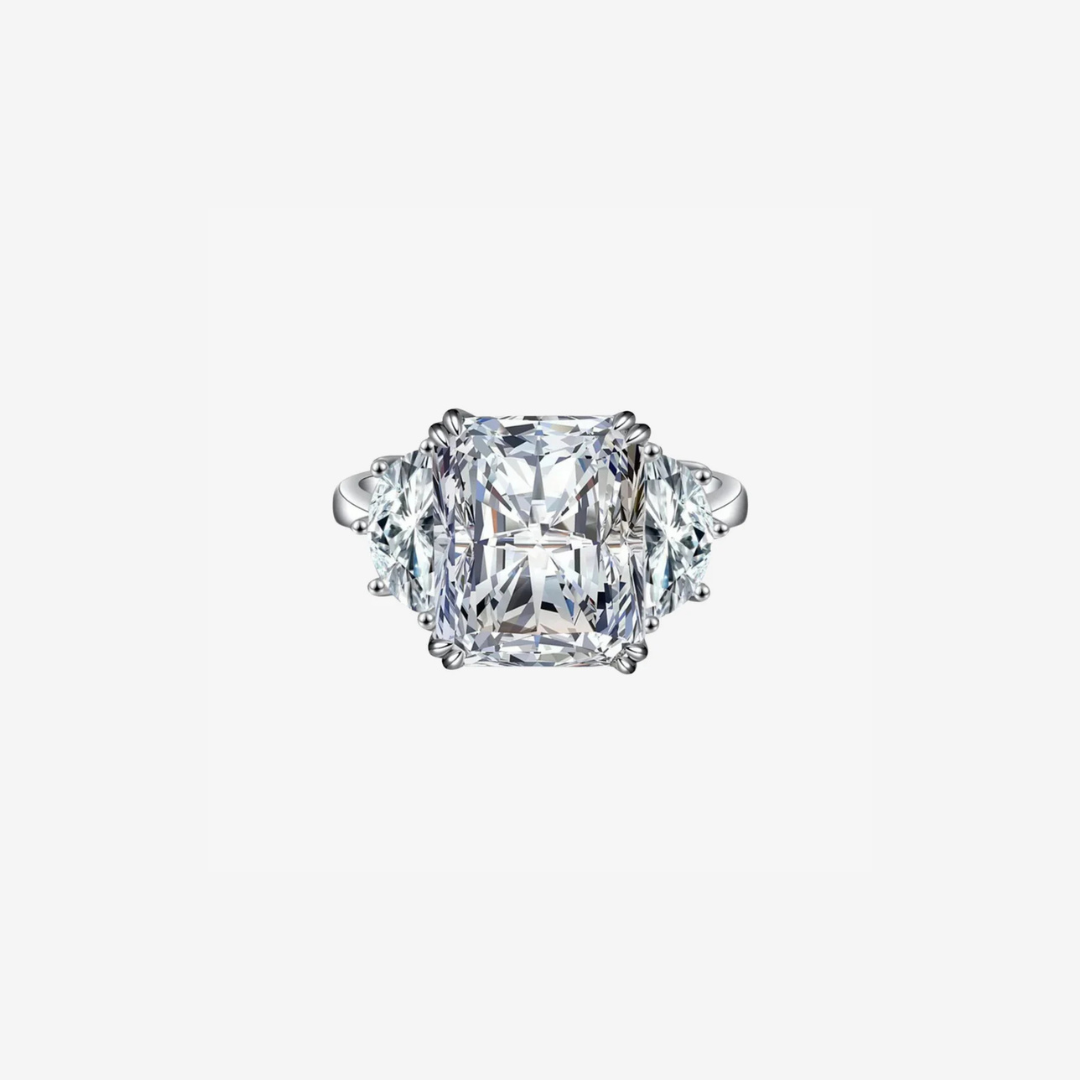 9 Carat, Emerald Green, Radiant Cut Cocktail Ring