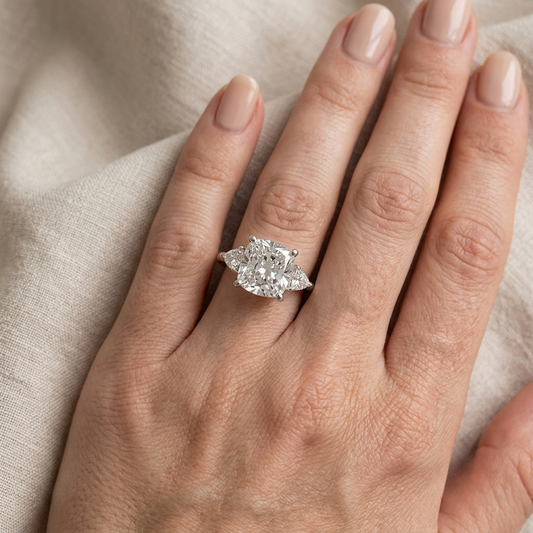 Meghan Markle Engagement Ring, Cushion Cut, 5 Carats
