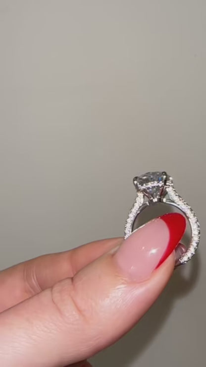Kourtney Kardashian, Oval Shape Engagement Ring, 5 Carats