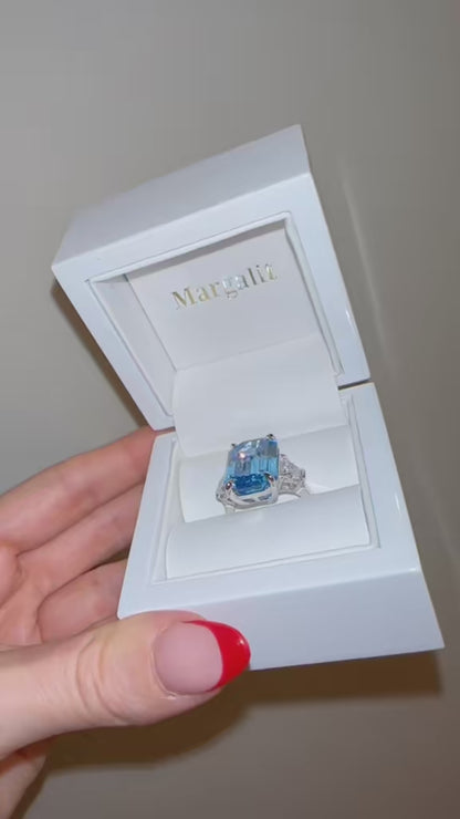 Princess Diana's Aquamarine ring, Emerald Cut, 16 Carat, Cocktail Ring