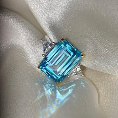 Princess Diana's Aquamarine Ring, 8.48 Carat, Emerald Cut